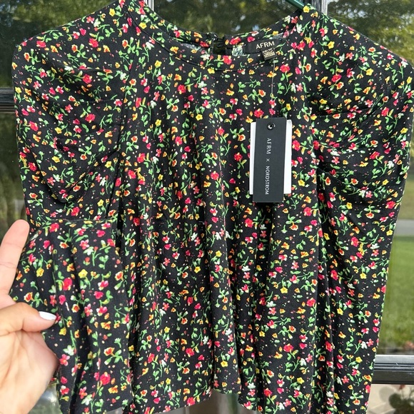 AFRM X NORDSTROM Spring Garden Ditsy puff sleeve cropped blouse - Picture 7 of 16